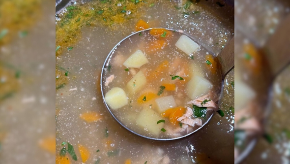 У Чернігові ресторан у січні безкоштовно частував містян рибною юшкою