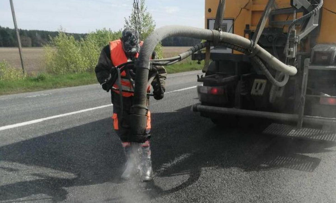 На Чернігівщині взялися за аварійний ремонт важливих для регіону гуманітарних маршрутів