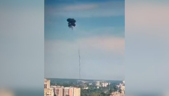 Уламки «шахеда» впали на приватний будинок у Чернігові