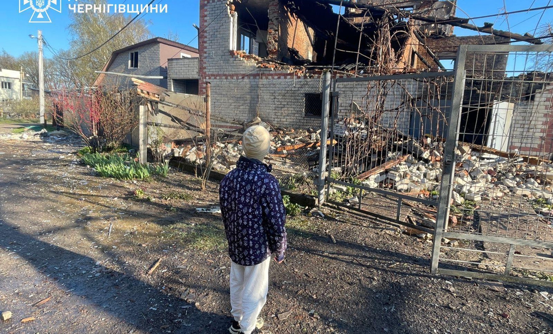 Руйнування будинків у Чернігові після атаки безпілотників. 19 квітня 2026 року
