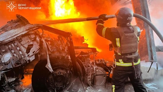 Дрони вдарили по приватній автостоянці на Чернігівщині