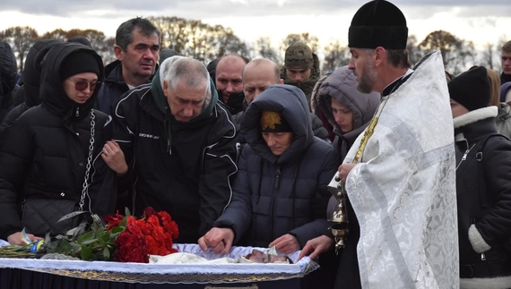 У Носівській громаді попрощалися із 21-річним захисником