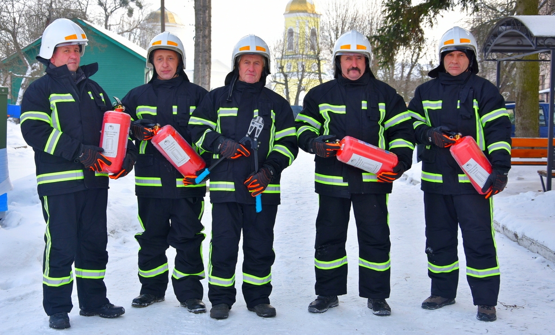 Укомплектували пожежників на 25 тисяч доларів