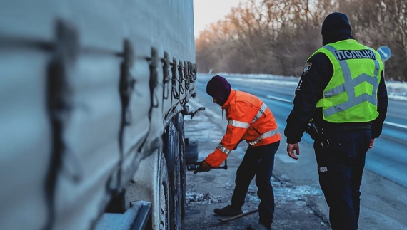 Від ракети вартістю $500 тис постраждало колесо і лобове скло