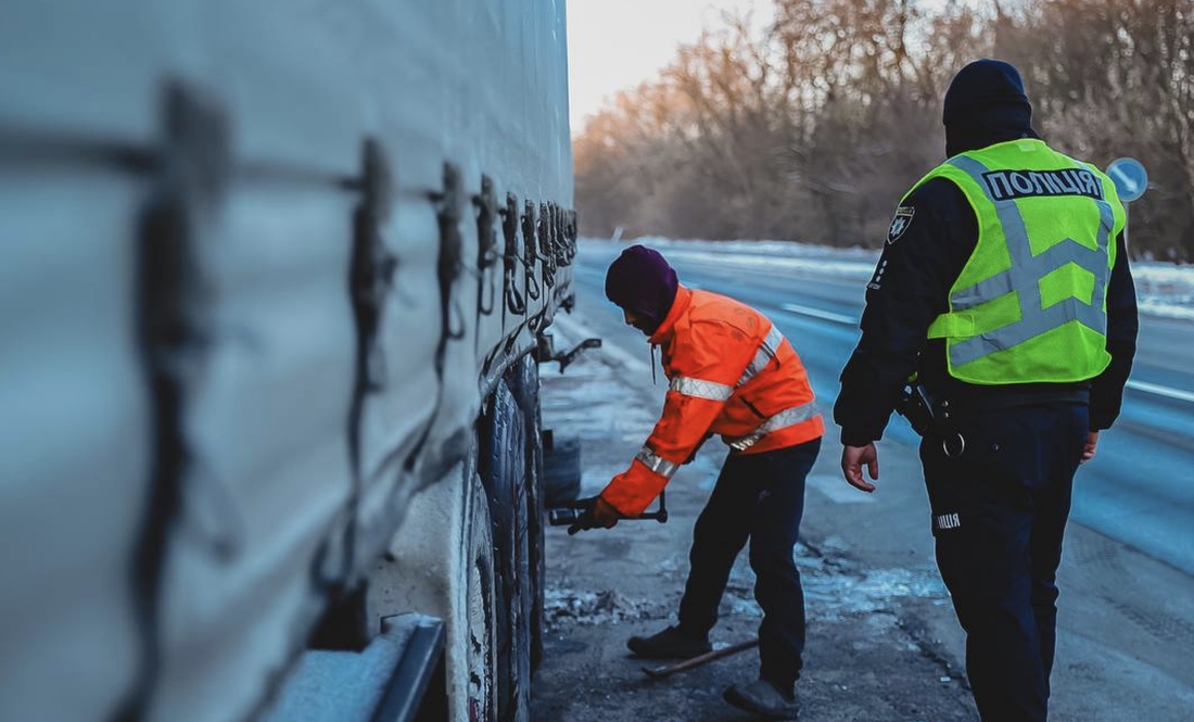 Від ракети вартістю $500 тис постраждало колесо і лобове скло