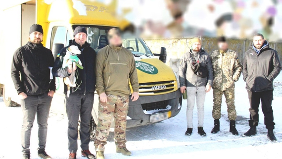Волонтери та ОВА передали чернігівським військовим спеціалізоване авто