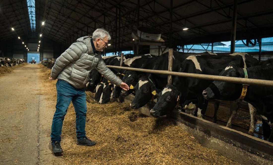 Чернігівська ферма працює з телефону