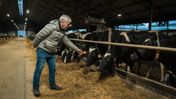 Чернігівська ферма працює з телефону