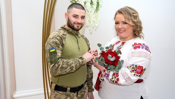 У Ніжині у перші дні січня побралися 10 пар, а у Бобровиці місцевий ЦНАП зареєстрував перший шлюб