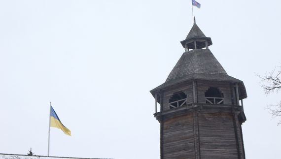 У День єднання підняли найвищий у Чернігівській області прапор