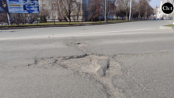 Коло на перетині вул.Кільцевої та 1-ї танкової бригади. Березень 2026 року