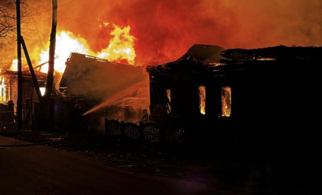 Пожежа у Новгород-Сіверському після удару "герані". 6 грудня