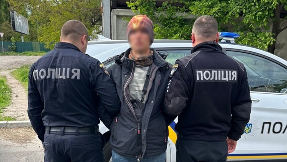 У Чернігові чоловік з ножем погрожував розправою представникам ТЦК