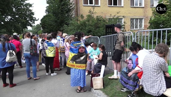 Кожна сім'я вірить і чекає на рідних