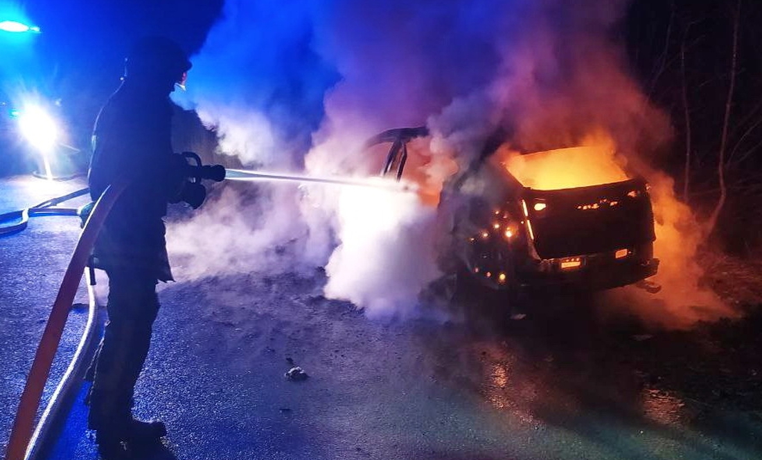 На Чернігівщині за минулу добу згоріло дві автівки. Що відомо про пожежі