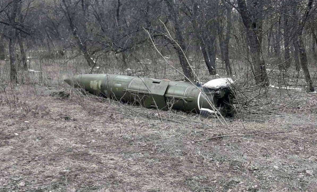 На Чернігівщині приліт балістичної ракети. Фото ілюстративне