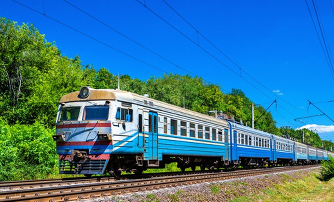 Скільки коштує квиток на потяг зі Сновська до Бахмача