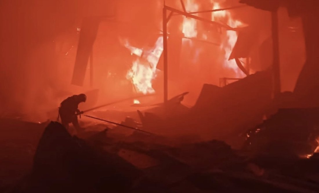 Пожежа у фермерському господарстві після обстрілу вночі 10 січня