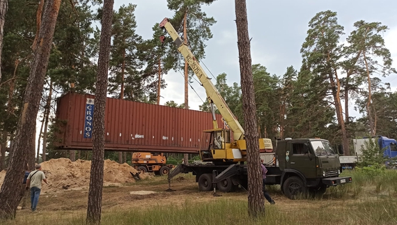 У громаді на Чернігівщині роблять нові бомбосховища — із морських контейнерів