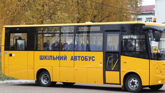 Школярі перейшли на дистанційку через проблеми з підвозом: що відбувається у громаді