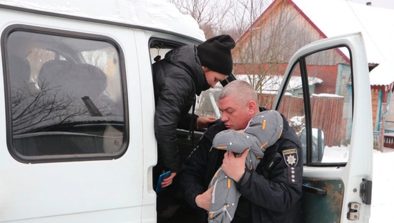 Евакуація із прикордоння Чернігівської області. Фото Нацполіції, 2023 рік