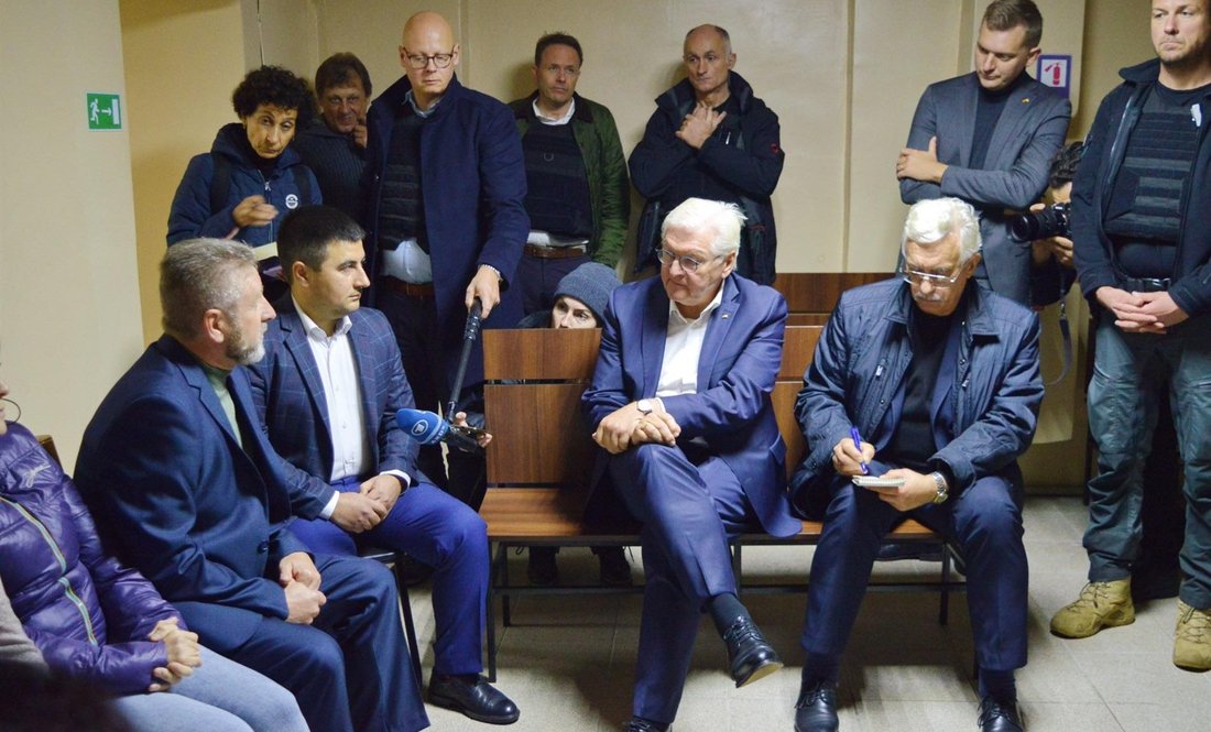 Після масових обстрілів у Корюківку дзвонив президент Німеччини