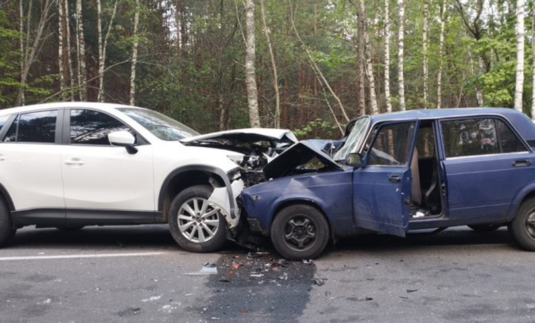 На Чернігівщині п'яний водій Mazda зіткнувся з ВАЗ: є постраждалі, серед них дитина