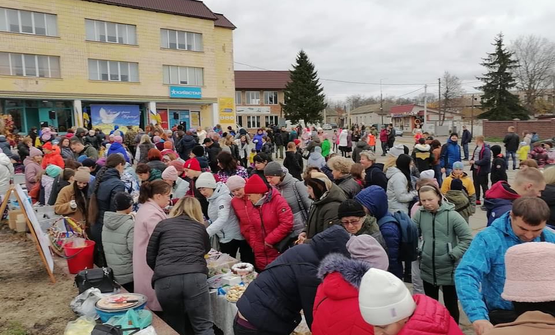 Новини громад Чернігівщини: міняють шибки, купують техніку для шкіл, допомагають захисникам