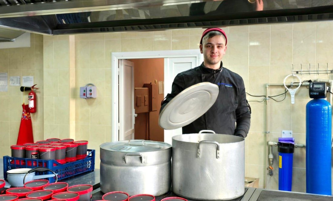 Чернігівці годують киян: як і чим?