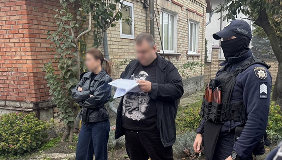 Під час затримання шахраїв. Фото Нацполіції