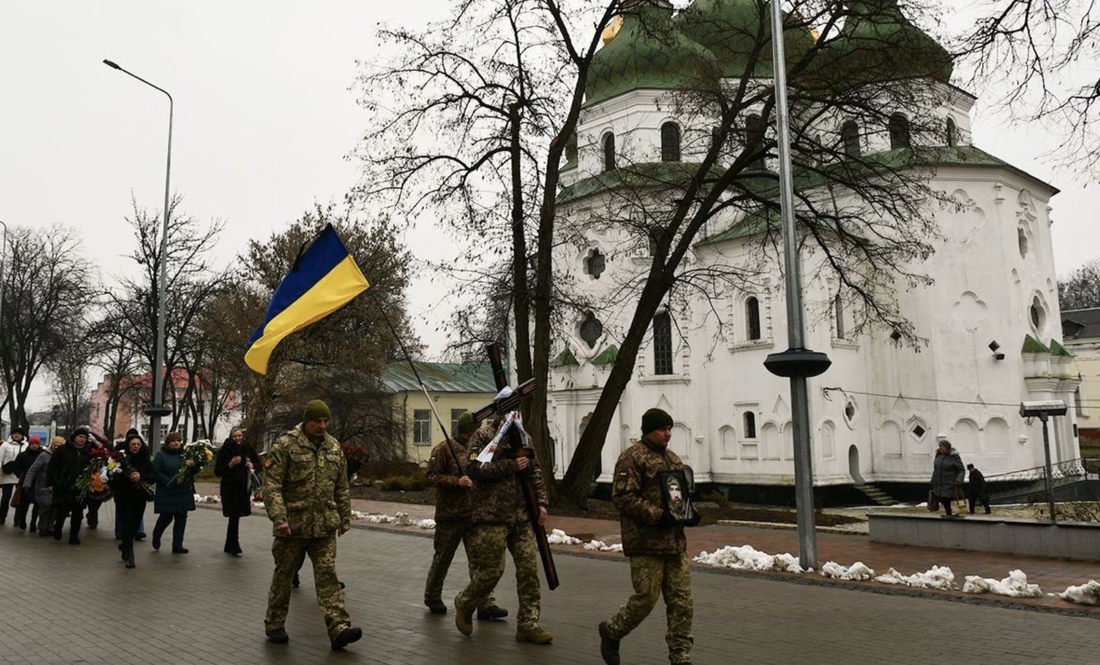 На Чернігівщині прощались із двома бійцями: захисників поховали у Ніжині