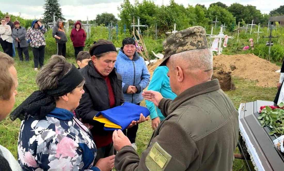 Додому повернули тіло загиблого два роки тому Максима Бондаренка