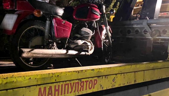 У Чернігові підліток тікав від поліції на несправному мотоциклі