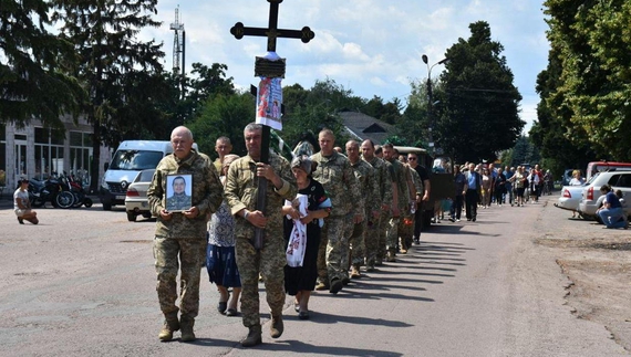 На Чернігівщині поховали п'ятьох загиблих Героїв