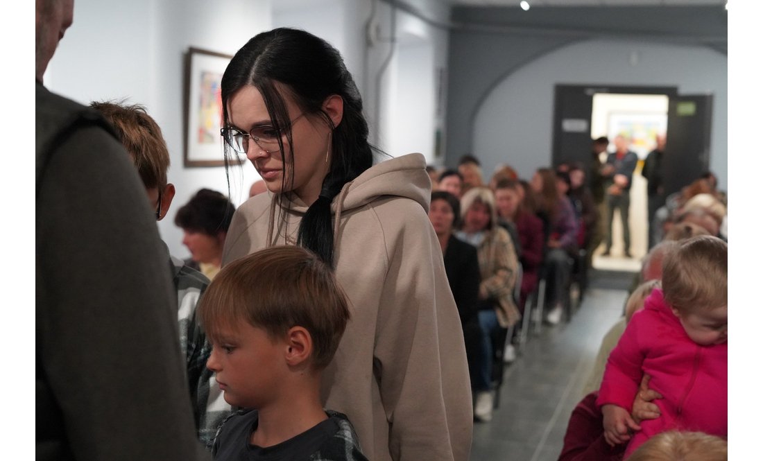«Їхній голос більше не чути»: 54 родини з Чернігівщини отримали нагороди загиблих захисників