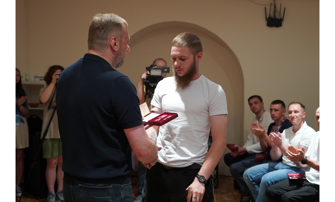 Напередодні Дня Конституції жителі Чернігівщини отримали державні відзнаки: хто у списку