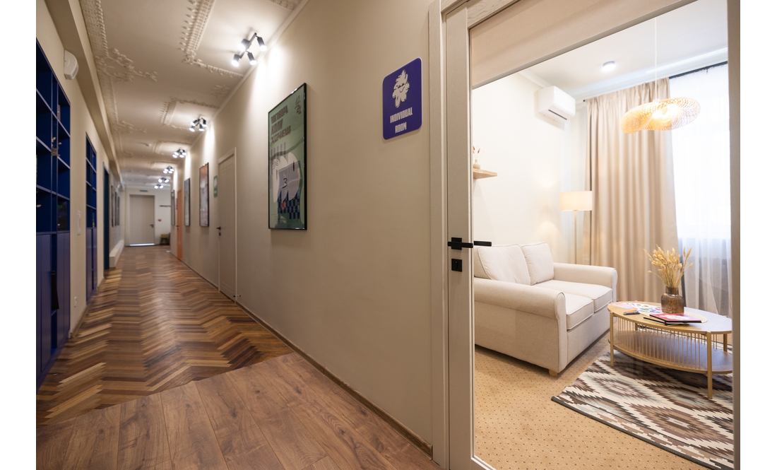 Молодіжний простір «12–21»: перша леді зустрілася з підлітками в Чернігові