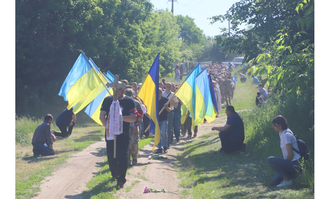 У Срібнянській громаді попрощались із загиблим за Україну бійцем