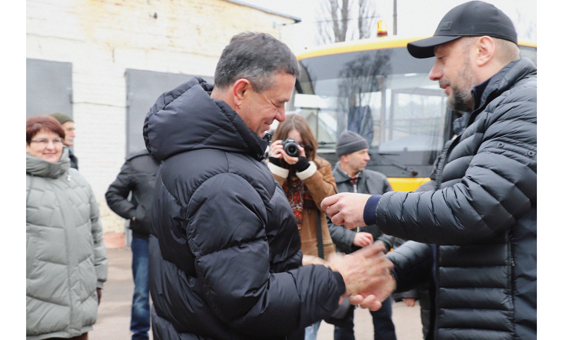 У грудні шість громад Чернігівщини отримали нові шкільні автобуси