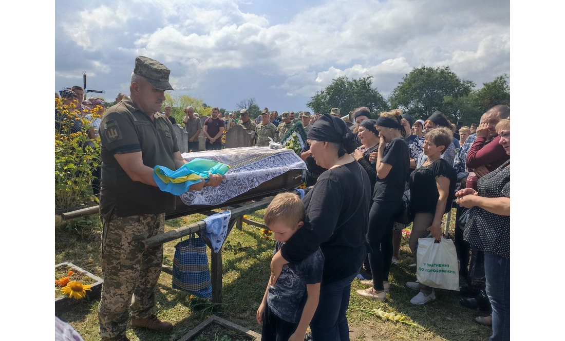 На Чернігівщині поховали двох Героїв, які загинули на Донеччині