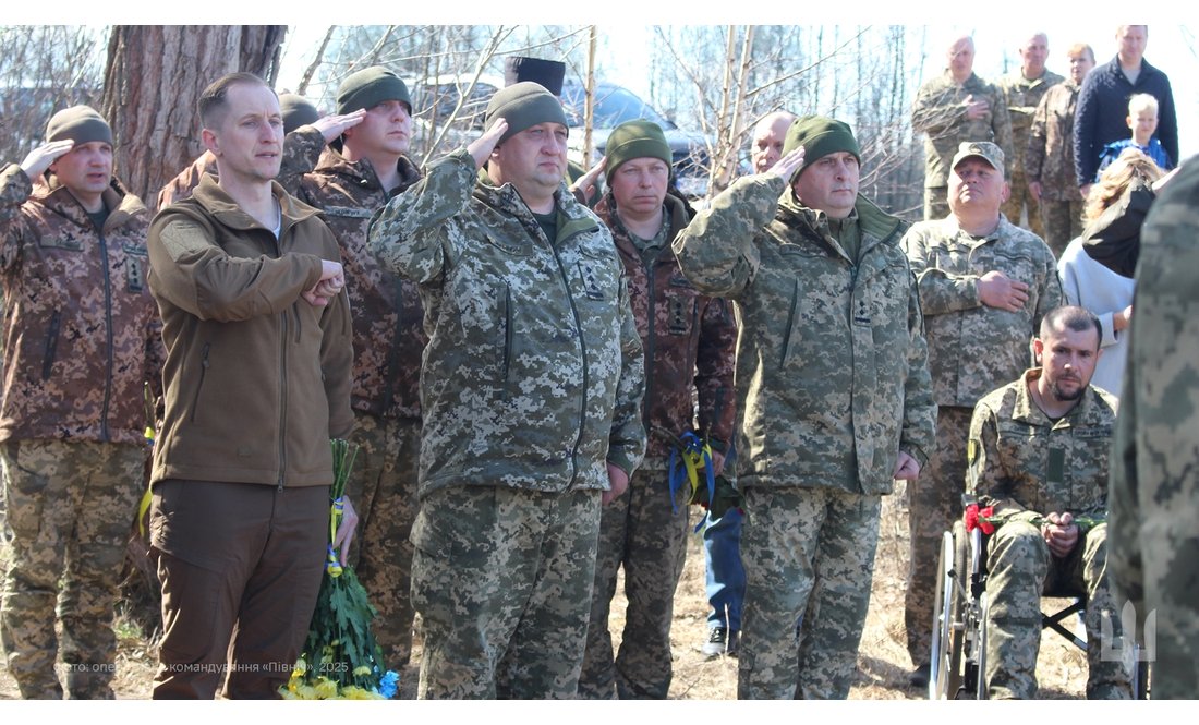 Поблизу Чернігова відкрили памʼятний знак: тут у 2022 році загинули бійці ТЦК, захищаючи місто