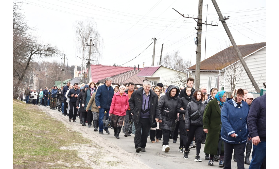 У Коропі прощалися з 27-річним героєм, який загинув у бою під Харковом