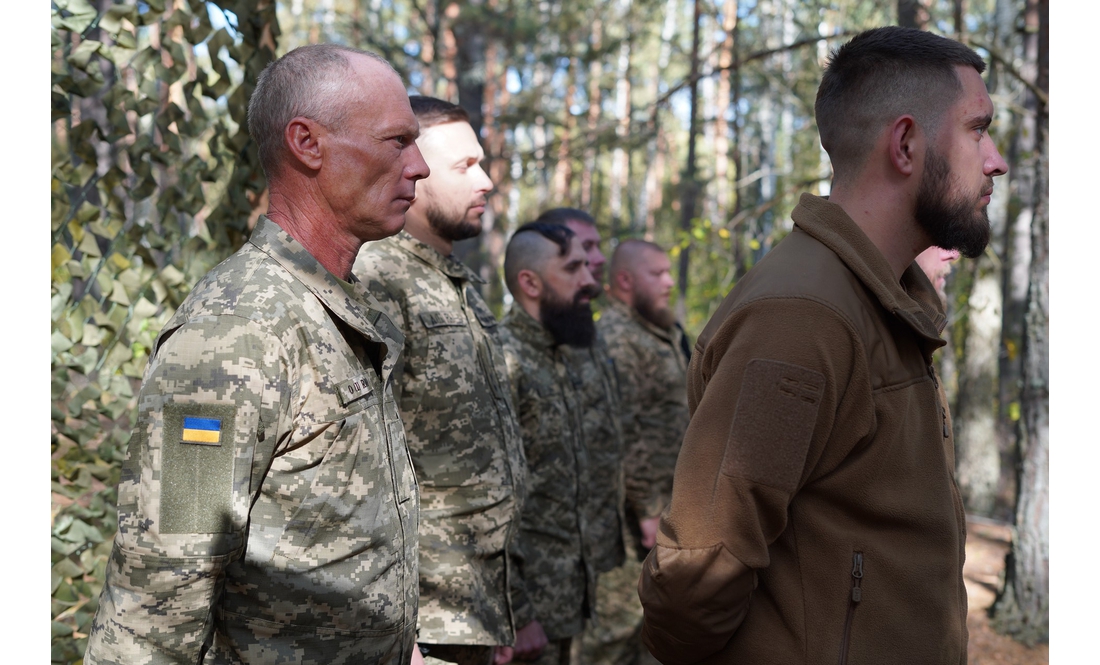 «Підсилили оборонців технікою»: Чаус зустрівся з бійцями 15-го армійського корпусу