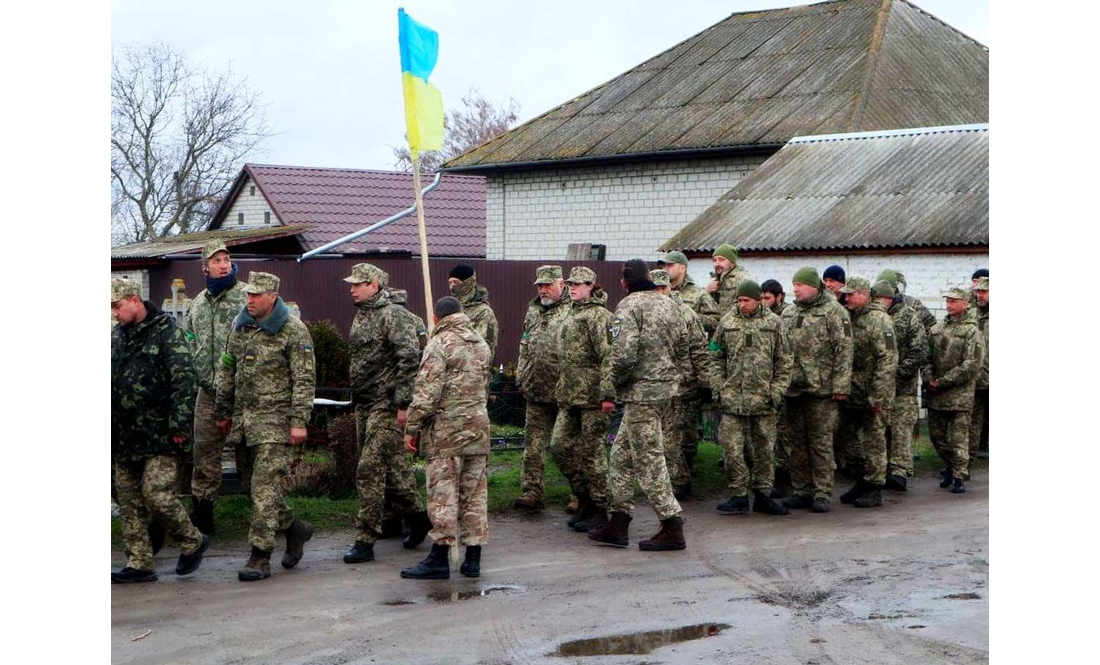 Ніжинська громада прощалася з двома захисниками