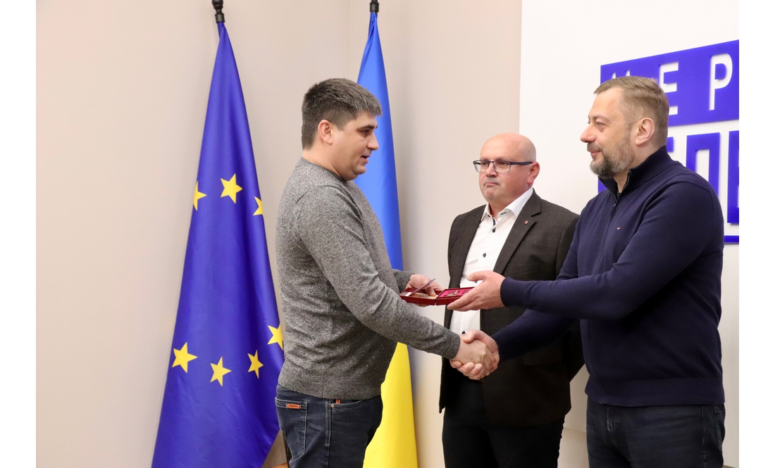 "Колись про них точно напишуть книжки": у Чернігові відзначили енергетиків