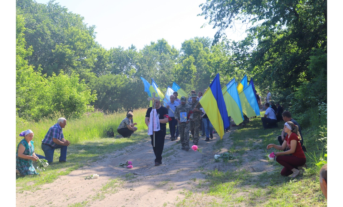 У Срібнянській громаді попрощались із загиблим за Україну бійцем