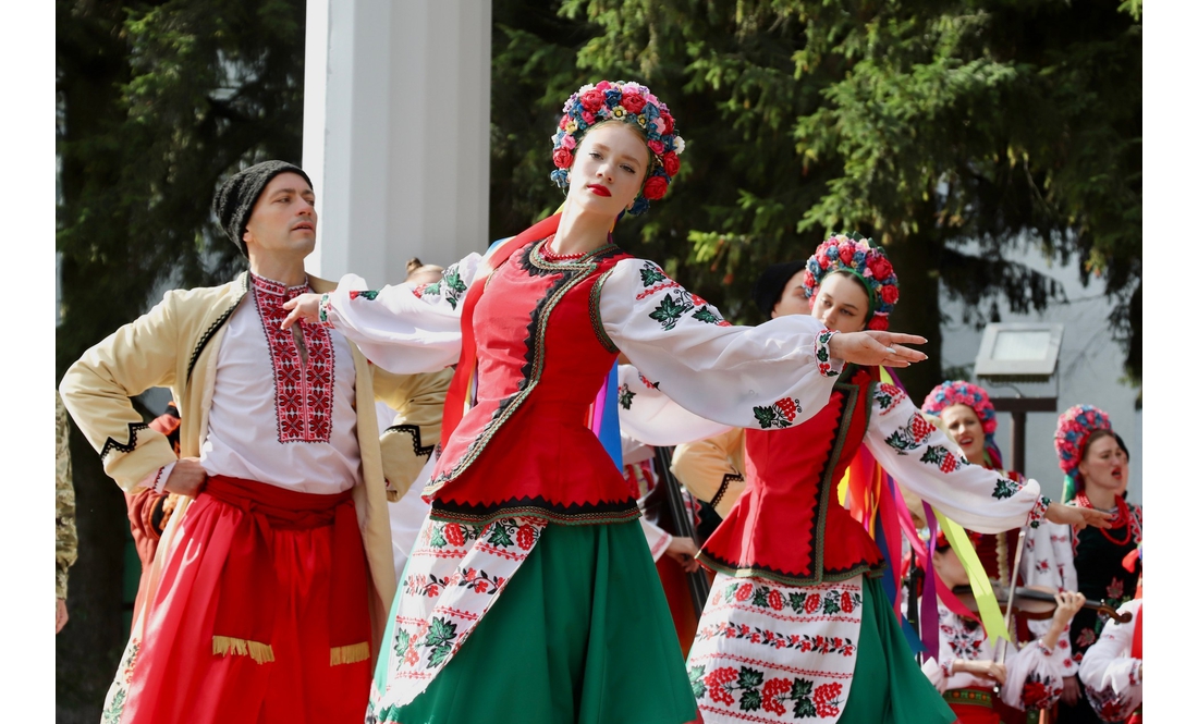 У Гетьманській столиці підняли найбільший на Чернігівщині державний прапор