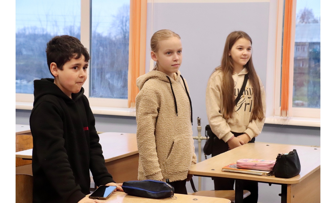 Нові класи, фасад і дах: у сільській школі на Чернігівщині показали ремонти