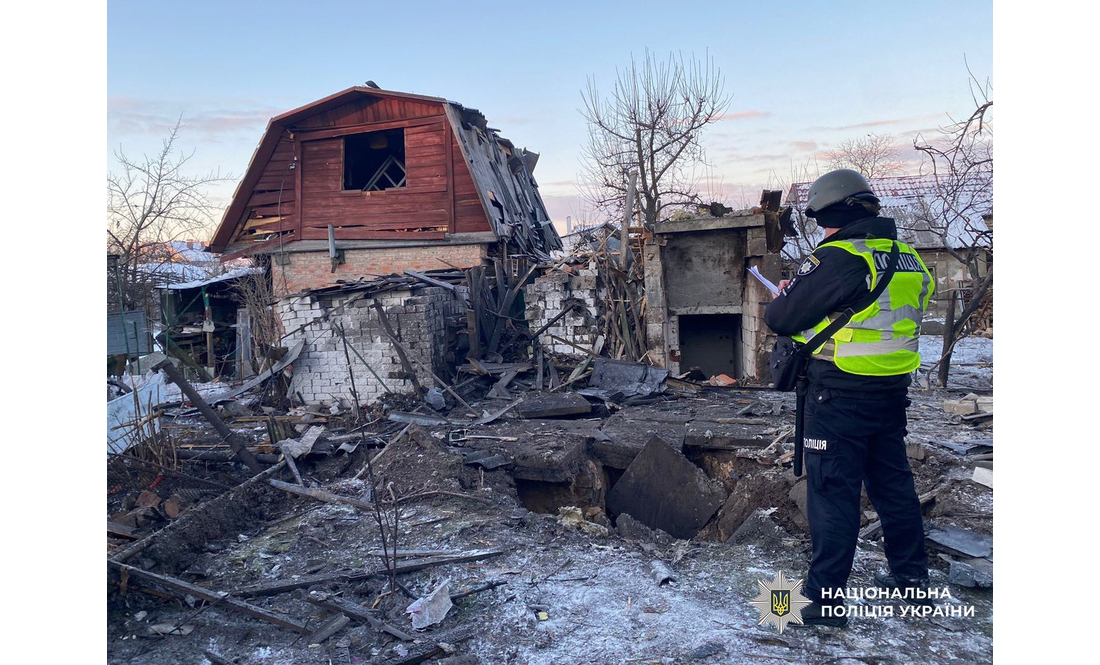 Удари по бізнесу, "критичці" і житлу: що відомо про комбіновану атаку на Чернігівщину