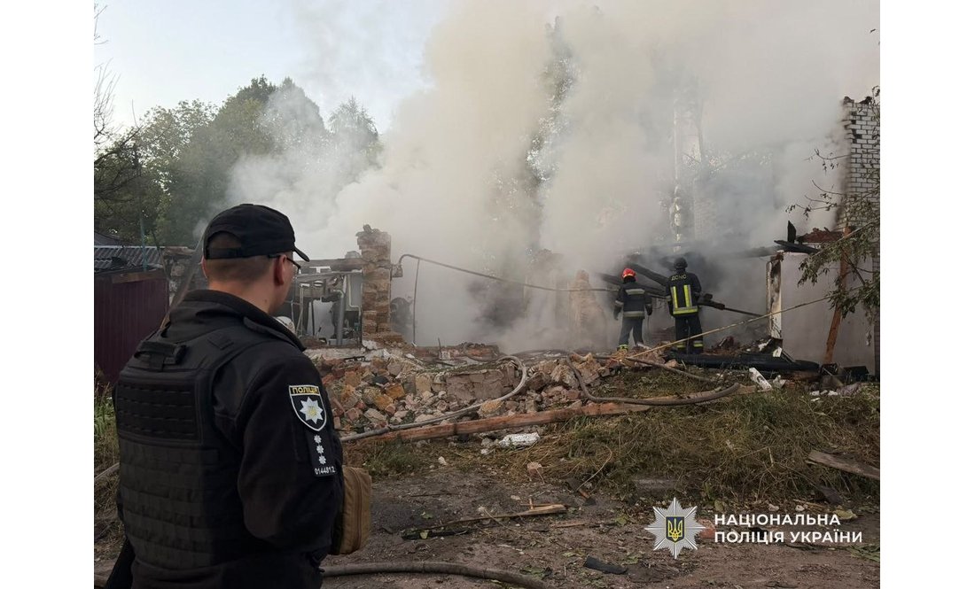 Російський удар по житловій забудові Чернігова: двоє загиблих